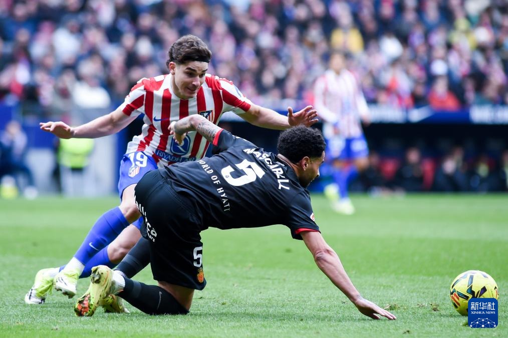 CBA综合：广东大胜上海 季后赛八强出炉