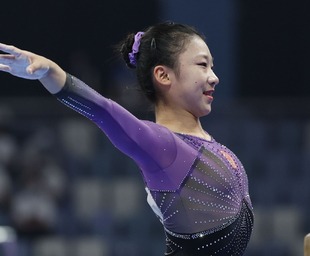 半场-莱昂纳多双响埃弗拉建功 浙江暂3-0梅州客家