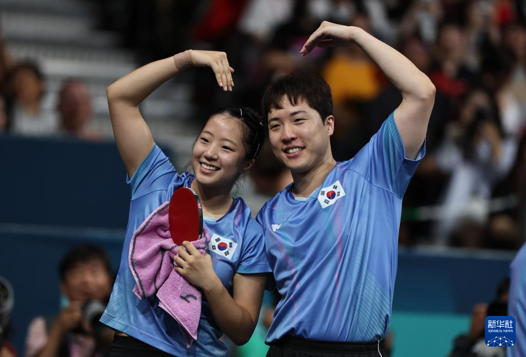 菲尔德的 菲尔德的